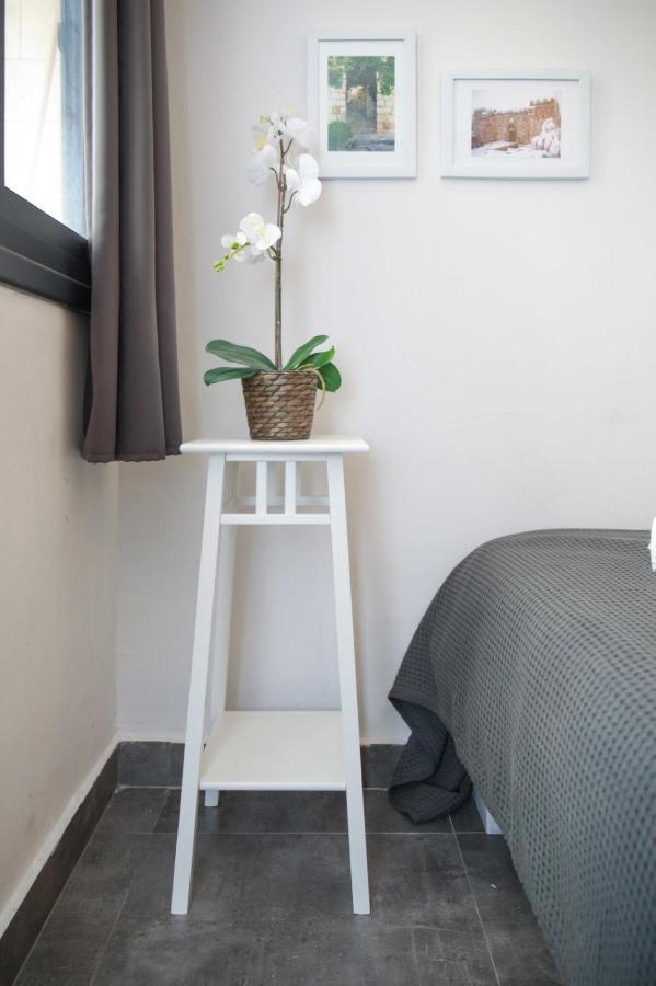 Gabriel Apartments - Jaffa Street By The Market エルサレム エクステリア 写真